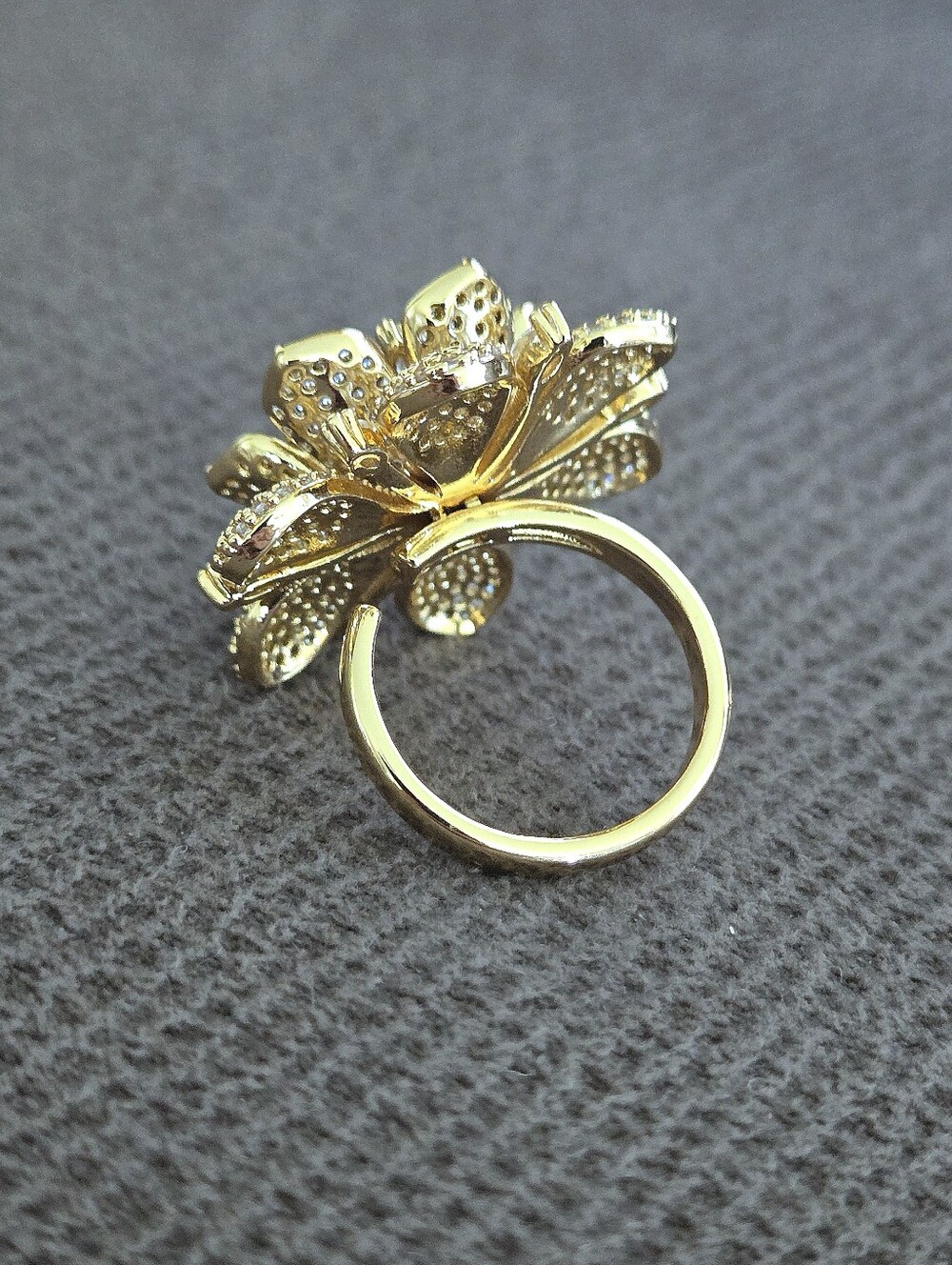 Eye👁 Candy🍭 Pave Crystal💎 Double✌️ Layered Flower🌸 "Bloom" Ring💍 - NWT - Picture 12 of 16